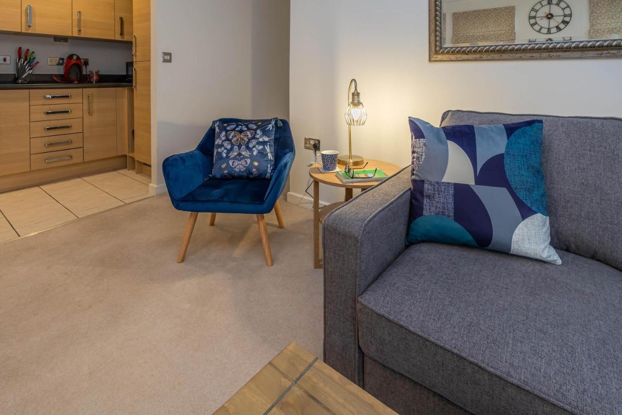 The Augustine - Modern Two Bed Ground Floor Apartment With Parking Canterbury Buitenkant foto
